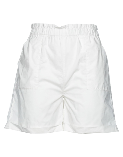 Woolrich Woman Shorts & Bermuda Shorts White Size S Cotton