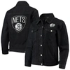 THE WILD COLLECTIVE THE WILD COLLECTIVE BLACK BROOKLYN NETS PATCH DENIM BUTTON-UP JACKET