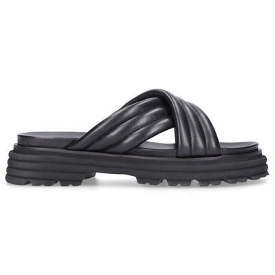 305 Sobe Sandals Ina In Black