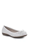 Cliffs By White Mountain C31479w Womens Bow Manmade Flat Shoes In White/burnished/smooth