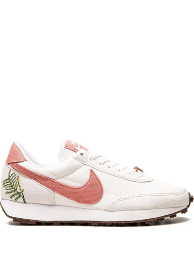 Nike Women's Low Shoe W Dbreak Se White/light Sienna/sail
