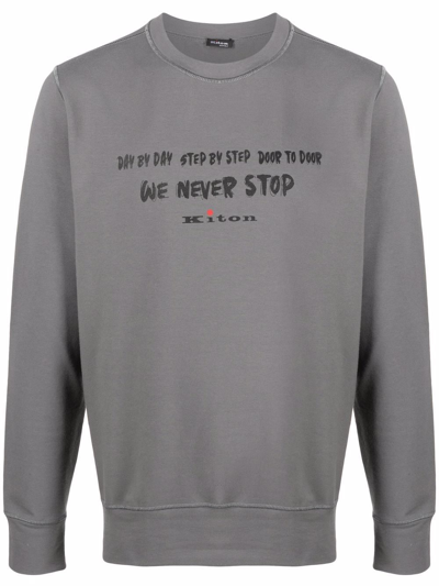 Kiton Slogan-print Crew Neck Sweatshirt In Grau