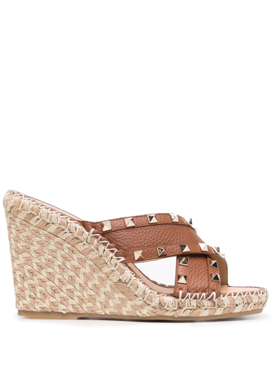 Valentino Garavani Rockstud Torchun Leather Espadrille Wedges In Selleria & Naturale