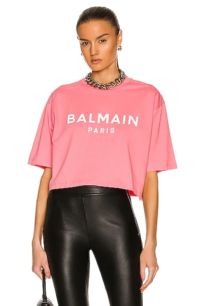 Balmain Cropped Logo Screen Print Tee In Pink