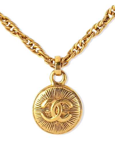 Pre-owned Chanel 1980s Cc Medallion Charm Necklace In Gold