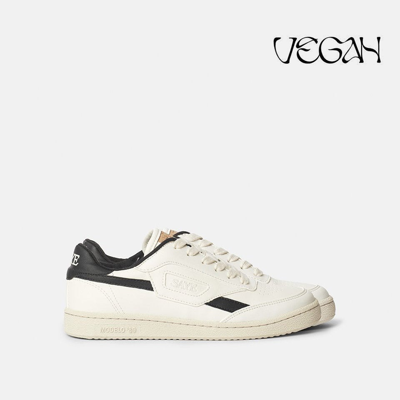 Saye Modelo '89 Vegan Sneakers In Black At Urban Outfitters