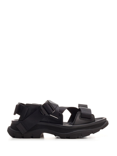 Alexander Mcqueen Tread-sole Leather And Webbing Sandals In Schwarz