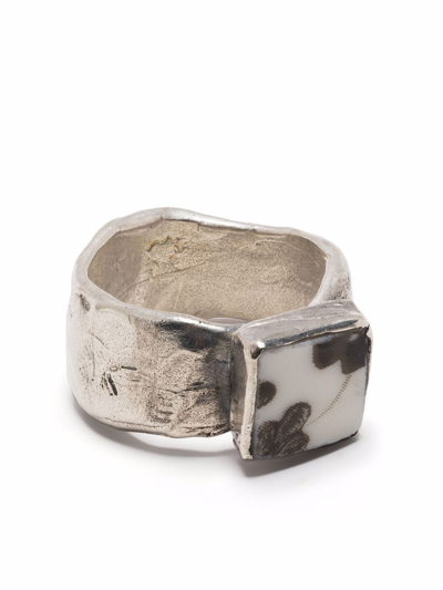 Nick Fouquet Textured Square-charm Ring In Silber