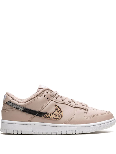 Nike Dunk Low Se Sneakers In Neutrals