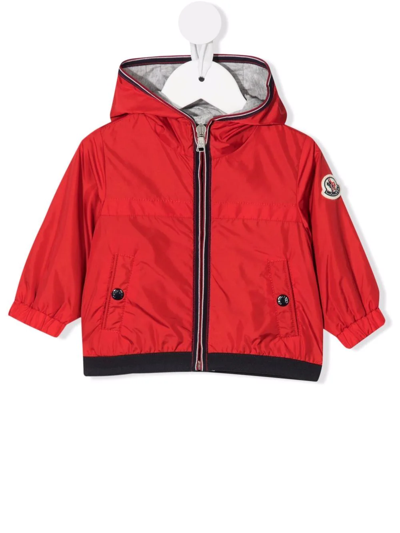 Moncler Babies' 标贴连帽夹克 In Red