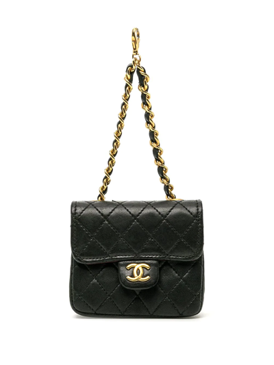 Pre-owned Chanel 1990s Mini Diamond-quilted Flap Pouch In Black