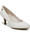 Lifestride Parigi Pumps In Cream Fabric