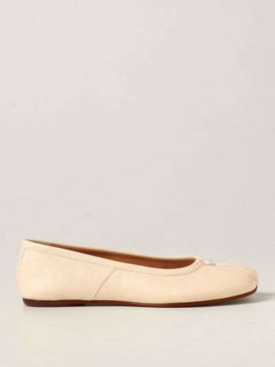 Maison Margiela Tabi Smooth Leather Ballet Flats In White