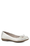 Cliffs By White Mountain Cheryl Ballet Flat In Platino/ Metallic/ Smooth