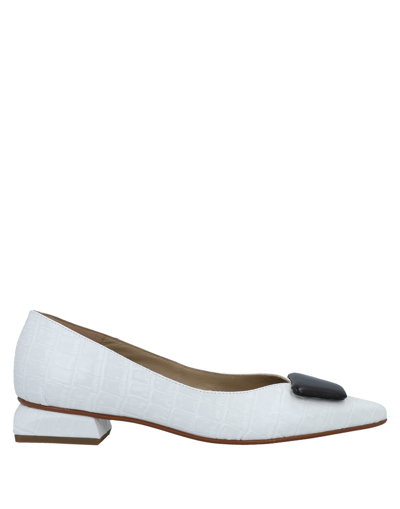 Marian Ballet Flats In White