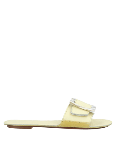 Definery Loop Leather Flat Sandals In Yellow