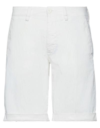 Modfitters Man Shorts & Bermuda Shorts White Size 40 Linen, Cotton, Elastane