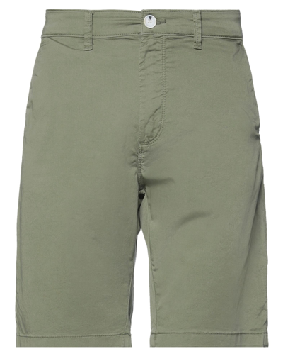 Sseinse Man Shorts & Bermuda Shorts Military Green Size 38 Cotton, Elastane