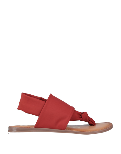 Gioseppo Toe Strap Sandals In Red