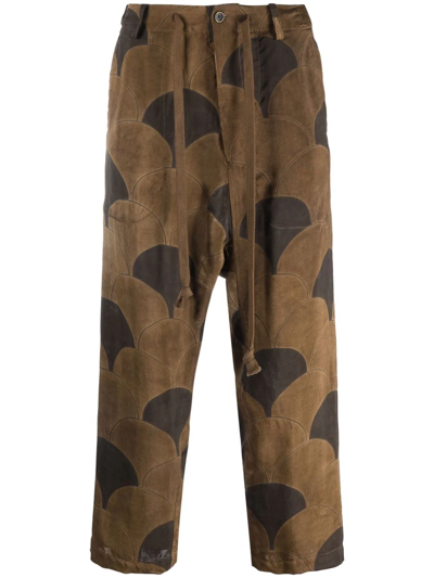 Uma Wang Geometric-print Cropped Trousers In Brown