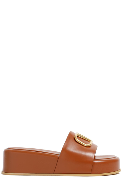 Valentino Garavani Vlogo Signature Platform Slides In Brown