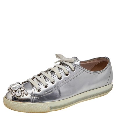 Pre-owned Miu Miu Silver Patent Leather Crystal Embellished Low Top Sneakers Size 40