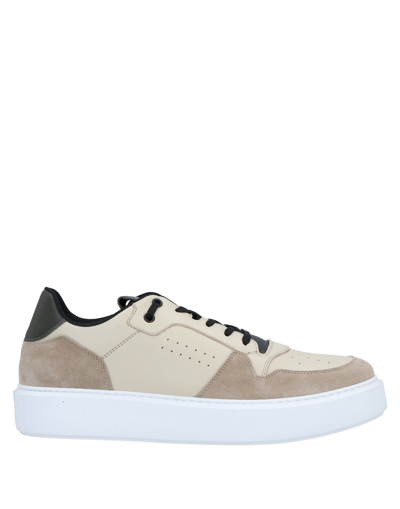 Ylati Sneakers In Beige