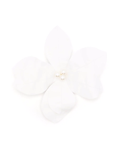 Manurí Large Flower Brooch In White