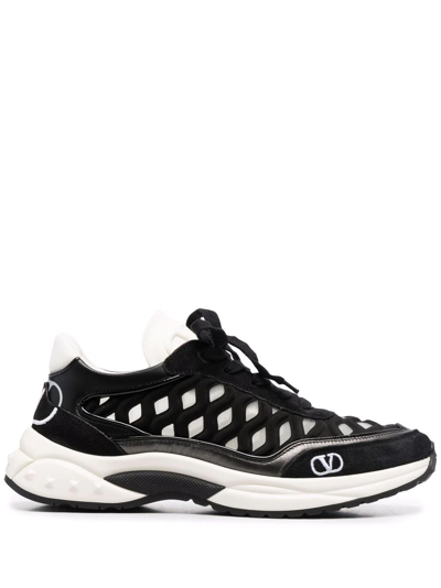 Valentino Garavani Black Ready Go Runner Low Sneakers In Black/light Ivory