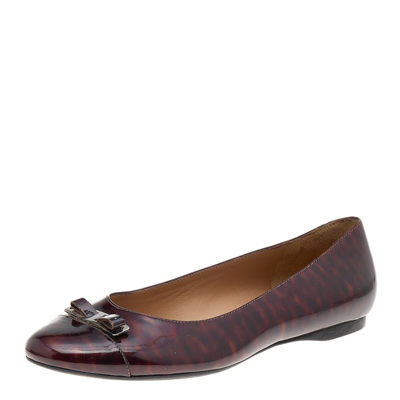 Pre-owned Ferragamo Burgundy Patent Leather Vara Bow Flats Size 38.5