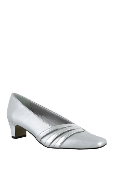 EASY STREET EASY STREET ENTICE BLOCK HEEL PUMP