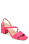 Journee Collection Collection Women's Wide Width Lirryc Pump In Magenta
