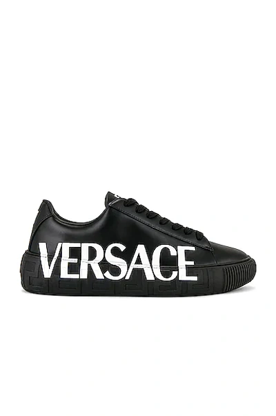 Versace Scritta Sneakers In Nero & Bianco