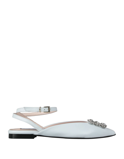 Ncub Ballet Flats In White