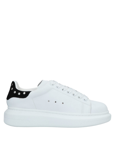 Francesco Milano Sneakers In White