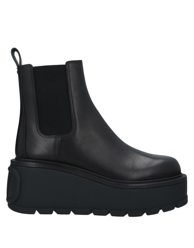 Valentino Garavani Ankle Boots In Black