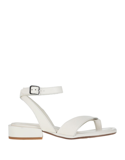 Lemaré Toe Strap Sandals In White