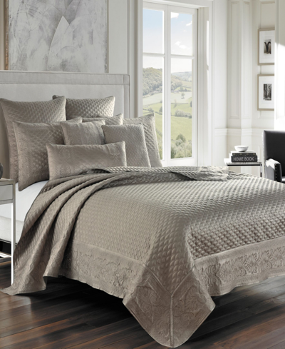 J Queen New York Lyndon Coverlet, King/california King In Taupe