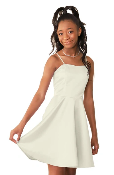 Un Deux Trois Kids' Girl's Solid Satin Sweetheart Dress In Ivory