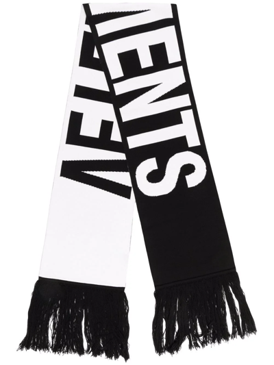 Vetements Logo-print Fringed Scarf In Schwarz