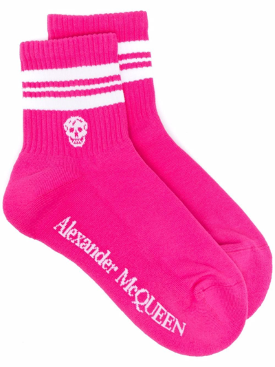 Alexander Mcqueen Skull-intarsia Ankle Socks In Fucsia