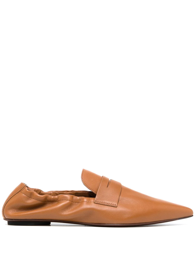 Tod's Tapered Toe Loafers In Brown