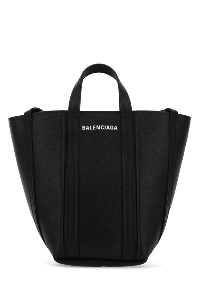 Balenciaga Everyday Xs Leather Tote In Black