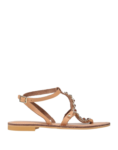 Tosca Blu Toe Strap Sandals In Beige