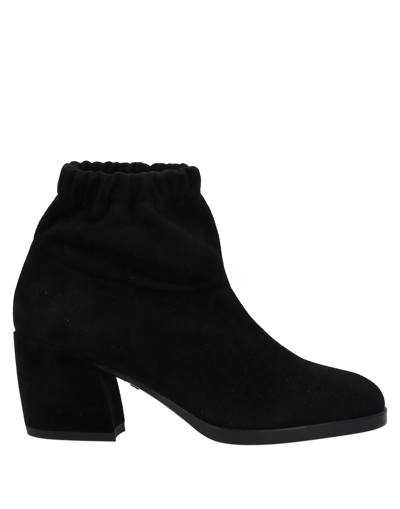 Loriblu Ankle Boots In Black