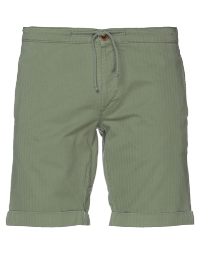 Vintage 55 Man Shorts & Bermuda Shorts Military Green Size 38 Cotton