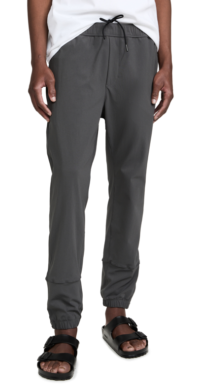Vince Mid-rise Tapered Trousers In Shade