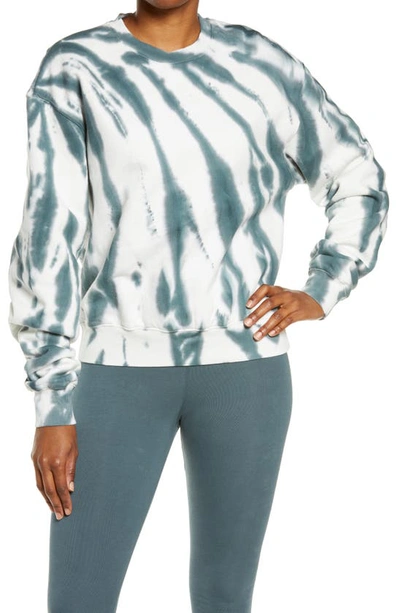 Shop Good American Boyfriend Pullover Sweatshirt In Orion Blue Tie Dye001