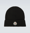 Moncler Black Logo Ribbed Knit Beanie Hat In Black