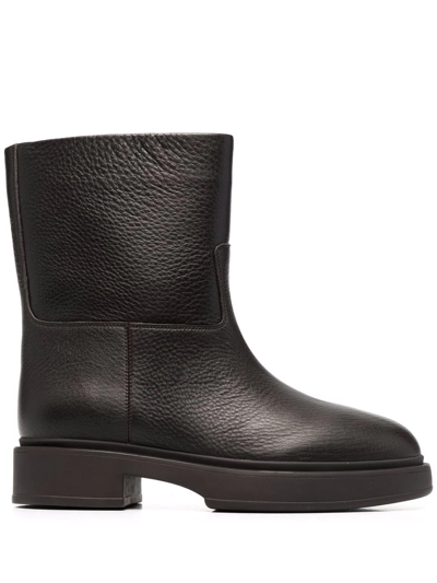 12 Storeez Chunky Sole Ankle Boots In Braun